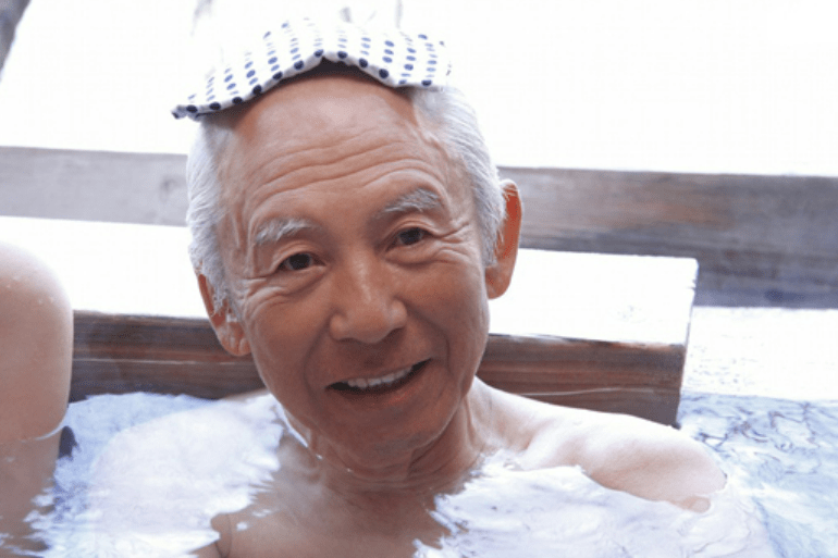 心脑血管患者，夏天洗澡应该注意什么呢？